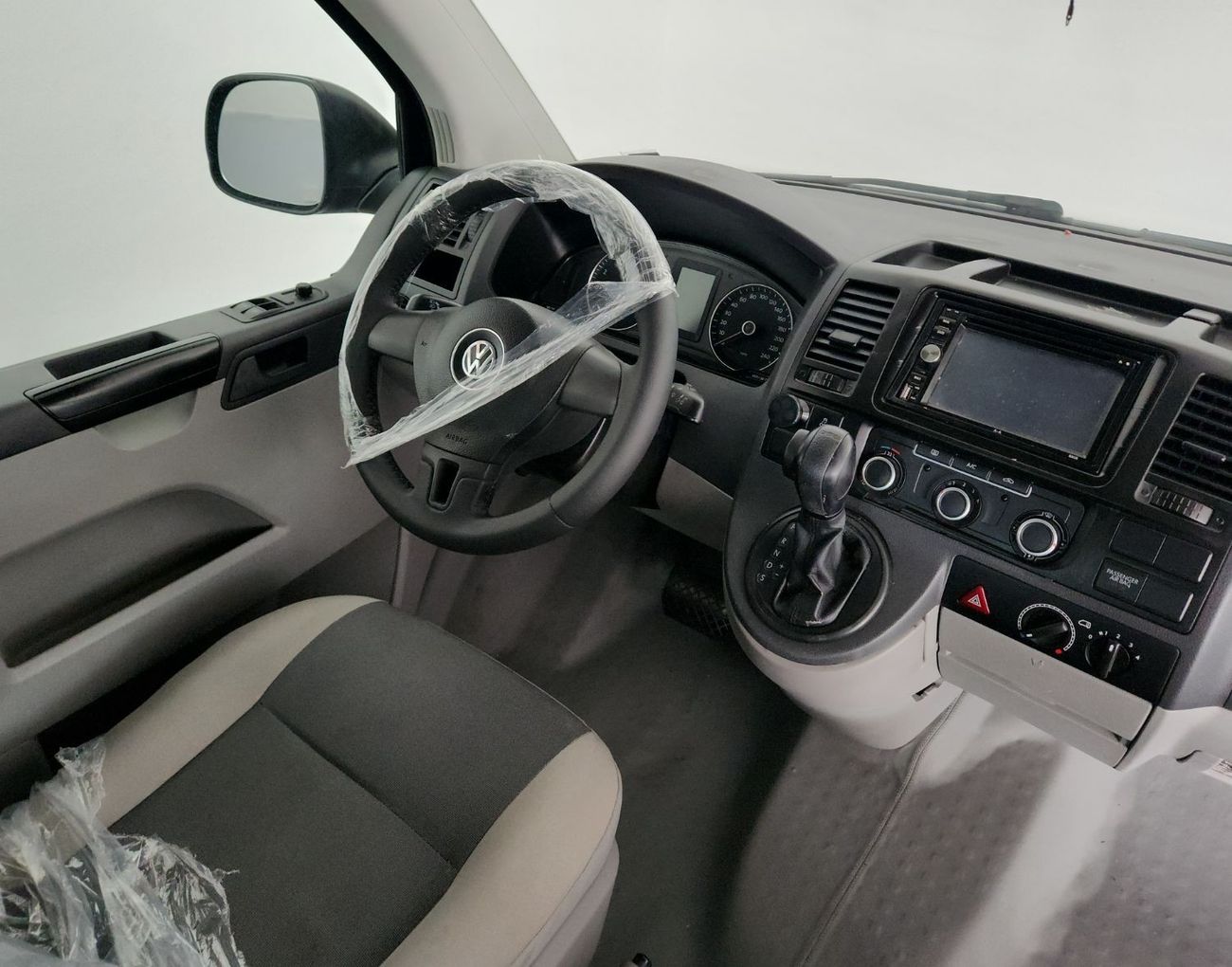 Volkswagen T5 Transporter Excellent Condition - Automatic Transmission - Passenger Van