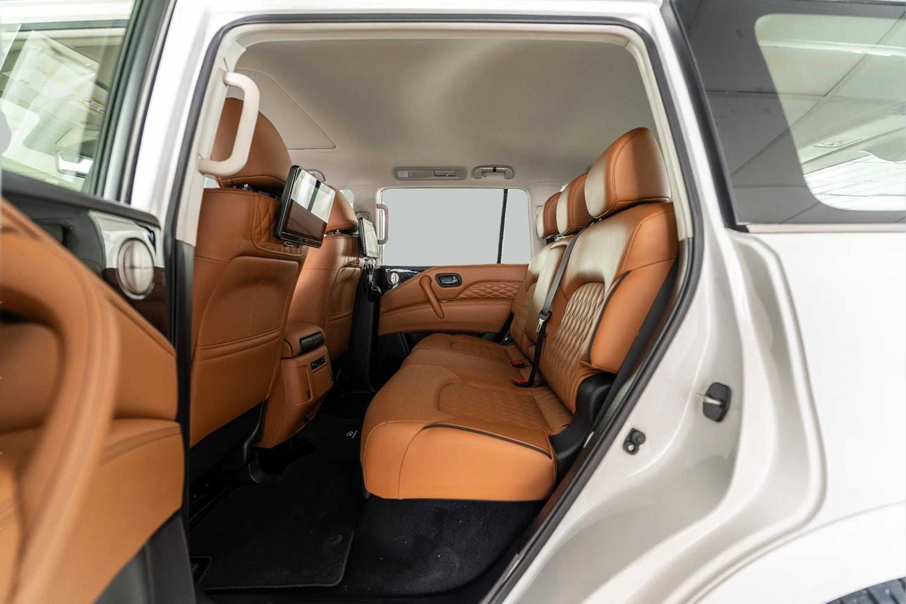 Infiniti QX80 Luxe 7st 5.6L LUXE 5.6