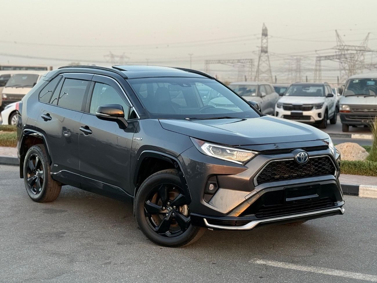 Toyota RAV4 XSE Hybrid Full Option