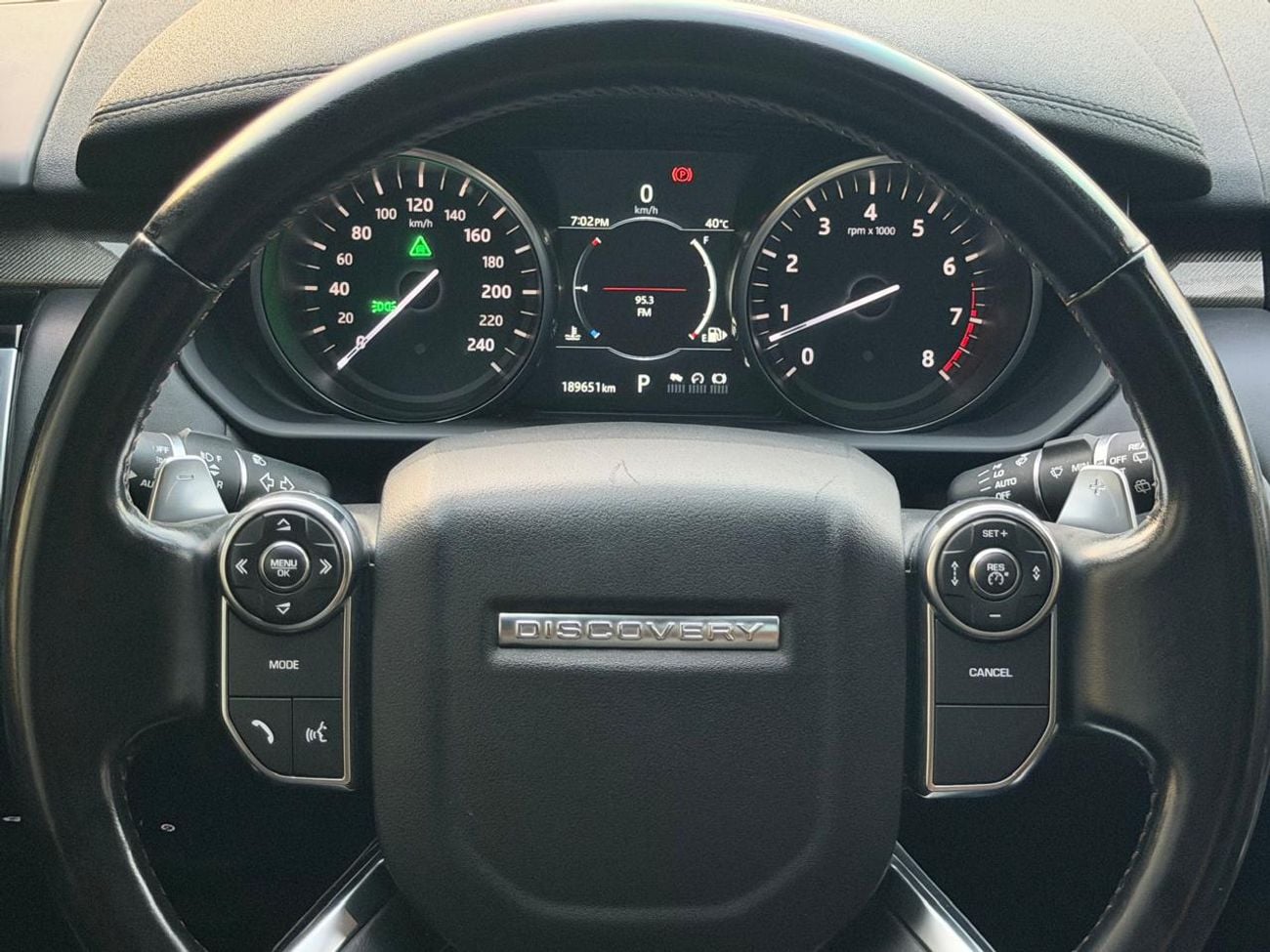 Land Rover Discovery HSE Land Rover Discovery Si6 2017 GCC Specs Full Service History 2 Keys One Owner