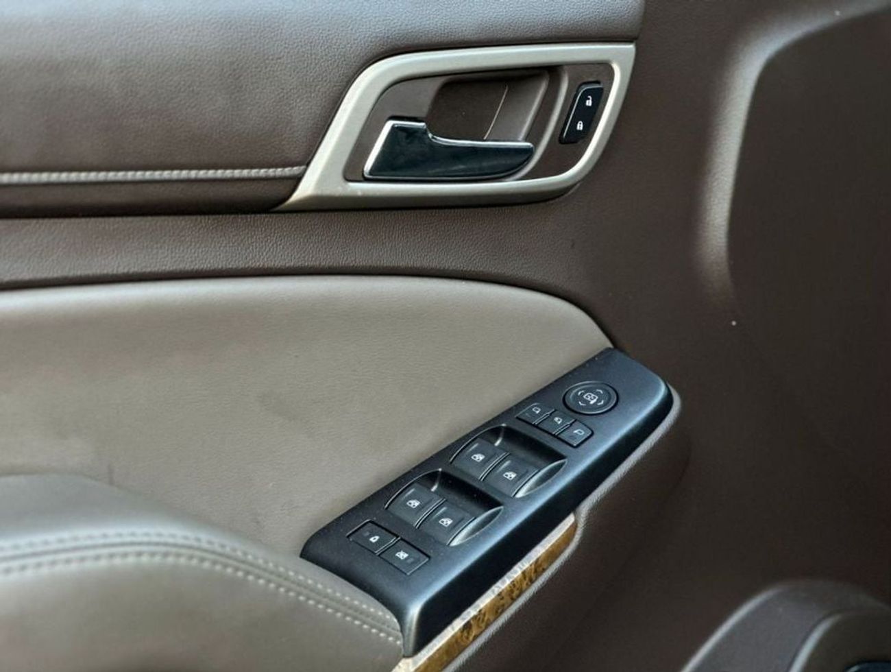 جي أم سي يوكون Denali 6.2L (8 Seater)