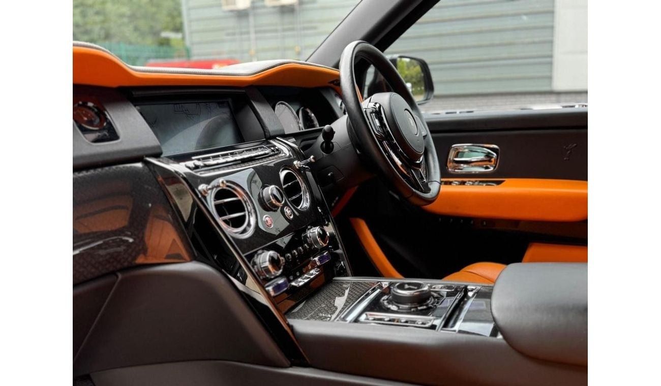 Rolls-Royce Cullinan 6.75 V12 Black Badge RIGHT HAND DRIVE