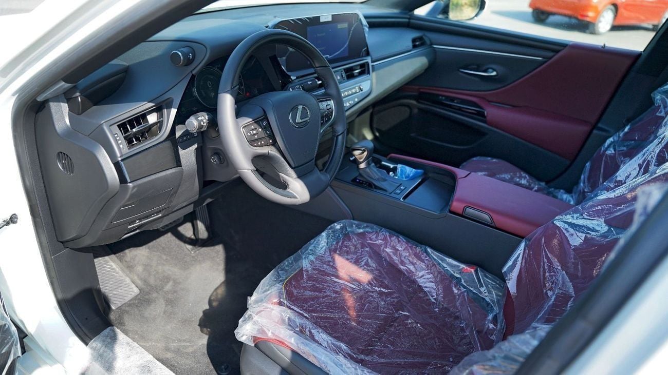 لكزس ES300h سيارة سيدان هجينة سعة 2.5 لتر | مقاعد جلدية | عجلات معدنية | كاميرا خلفية | فتحة سقف | عداد كيلومترا