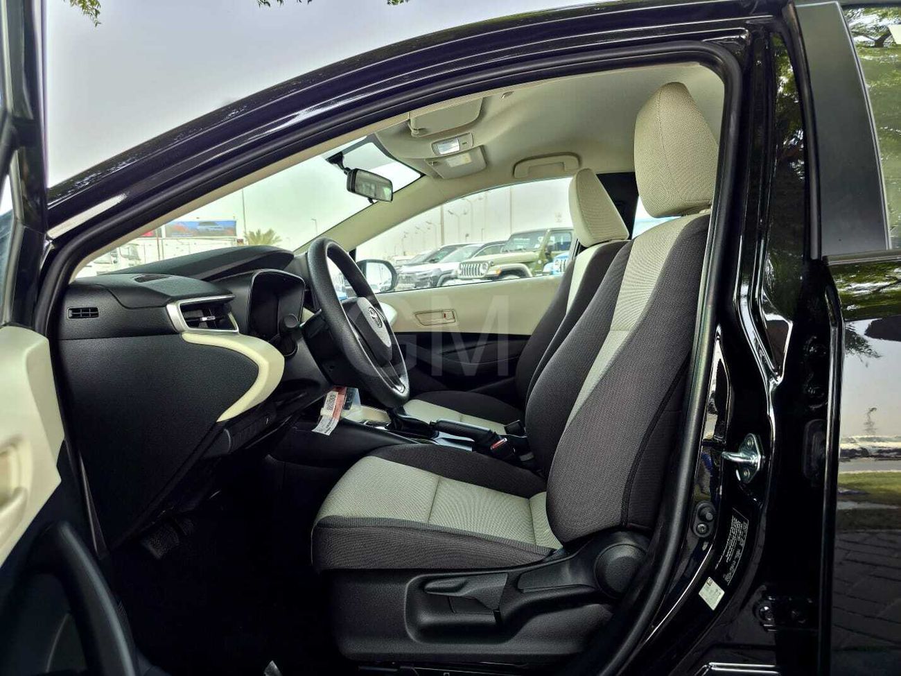 Toyota Corolla TOYOTA COROLLA 1.6L XLI - BASIC - 2025 MODEL - BLACK INSIDE BEIGE - OMANI