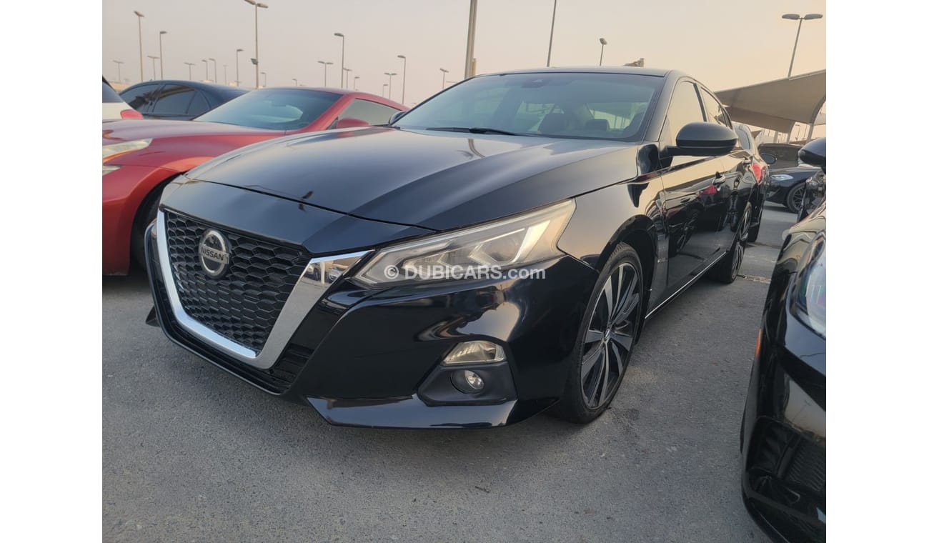 نيسان ألتيما