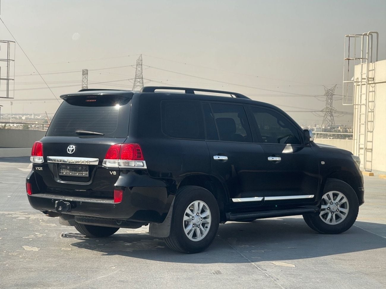 تويوتا لاند كروزر VXR توب