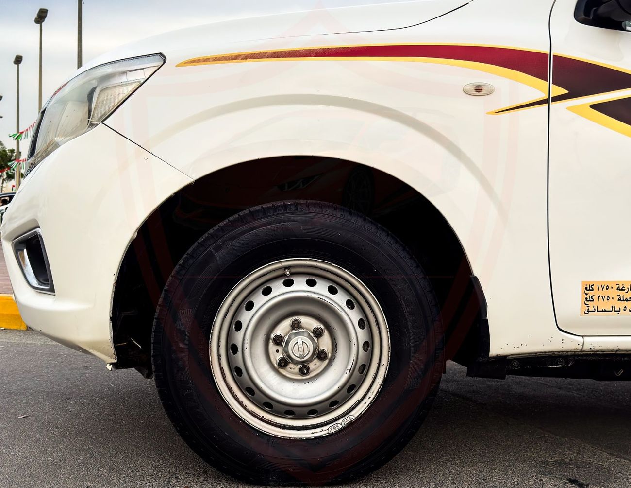 Nissan Navara Std 2.5L 4WD A/T Nissan Navara | 2.5 L | 2022 | GCC | Accident-Free | In Excellent Condition | 974 P