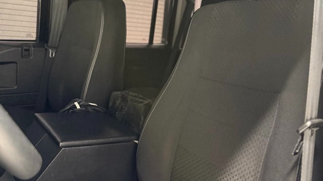 Land Rover Defender Final Edition Pick Up | Manual Transmission | Full Service History