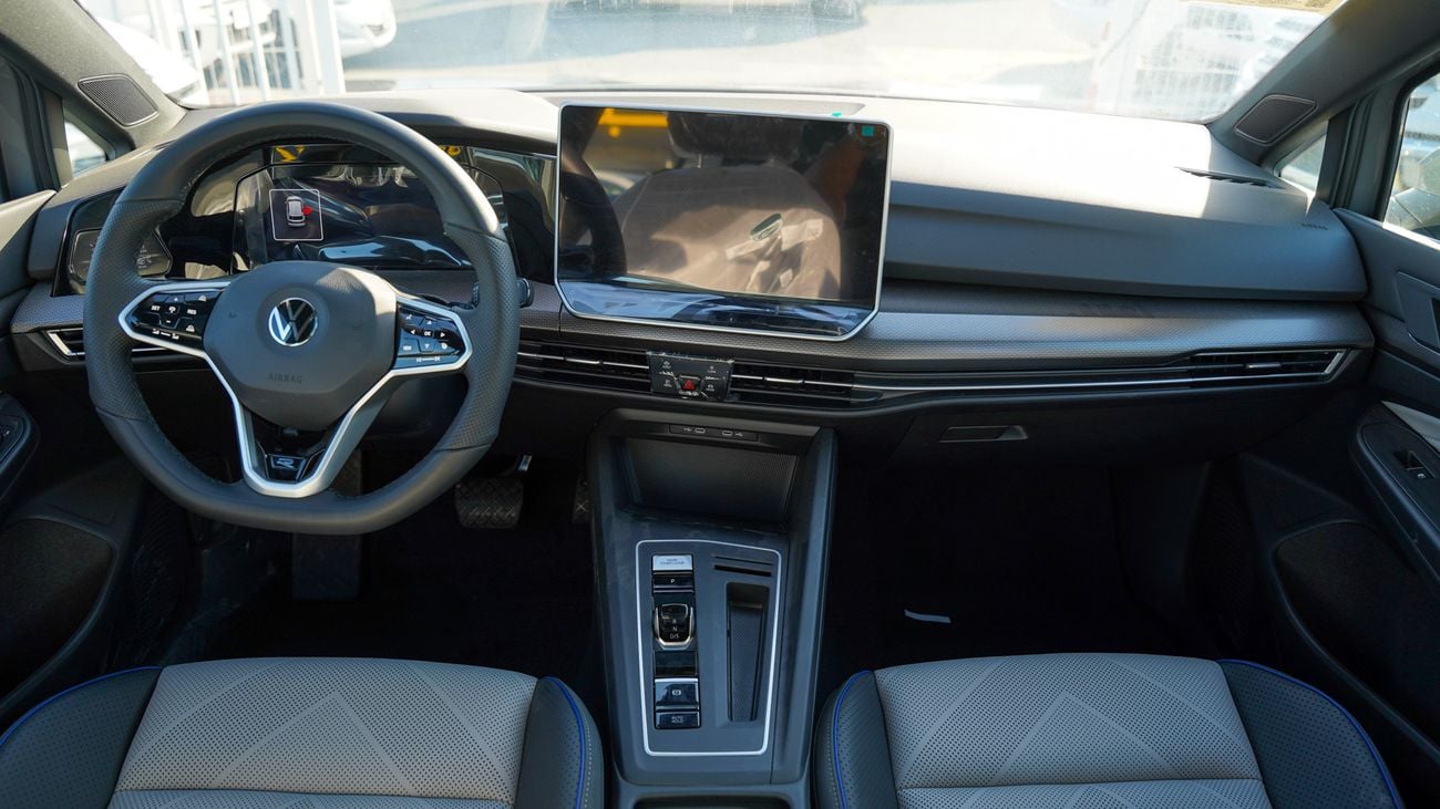 فولكس واجن جولف GTI