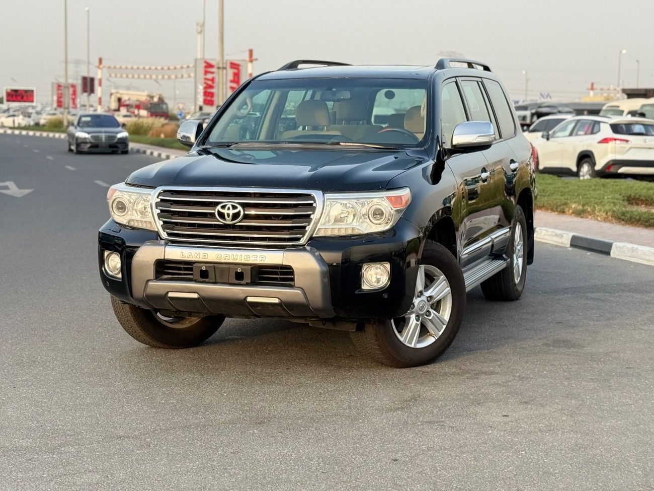 Toyota Land Cruiser Toyota landcuriser 2015 V6 GXR+ 4.0L full option original condition