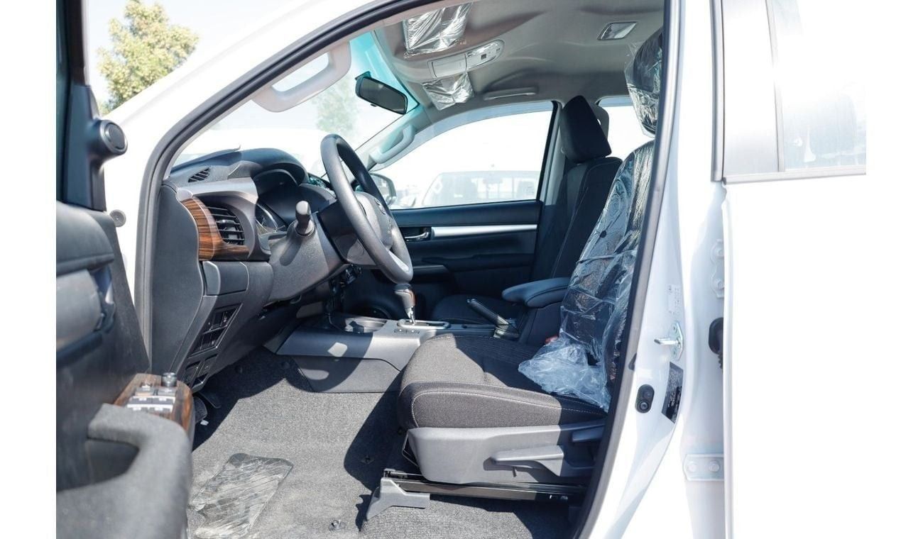 Toyota Hilux TOYOTA HILUX SR5 4.0 L WHITE 2025