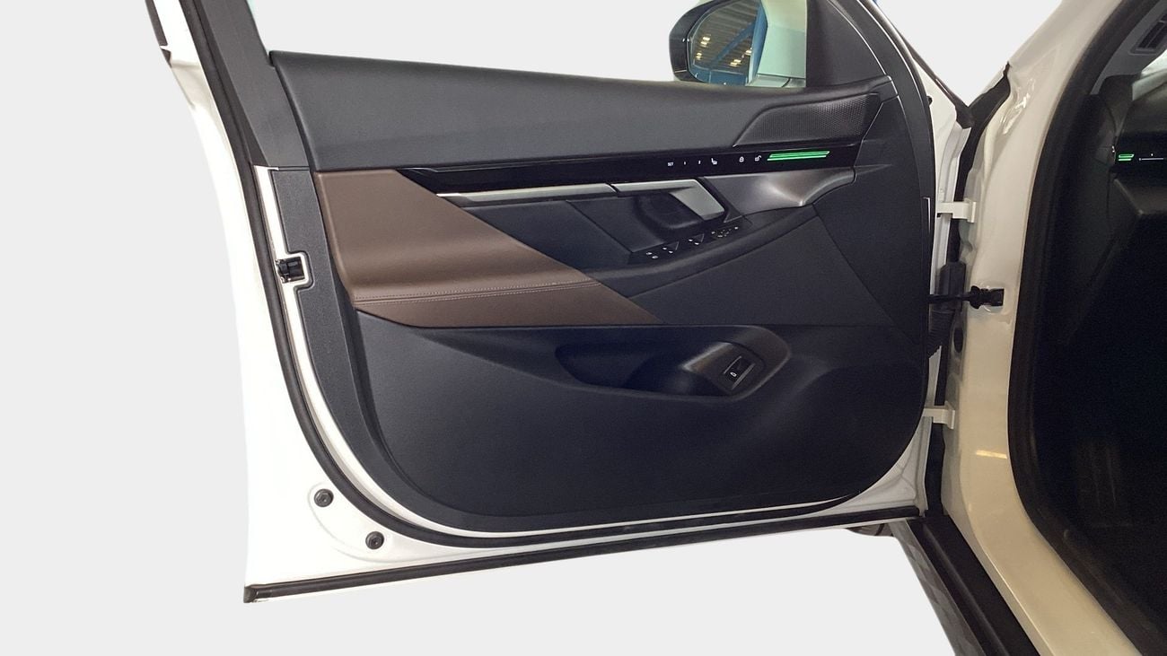 بي أم دبليو 520i 2.0 520I PURE AUTO | شامل الضمان | 0 ﺪﻔﻋﺓ ﺃﻮﻟﻯ