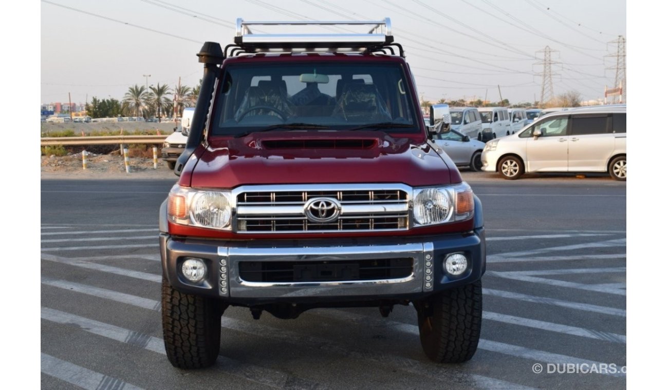 تويوتا لاند كروزر بيك آب Toyota Landcruiser double cabin pick up model 2019 car very clean and good condition