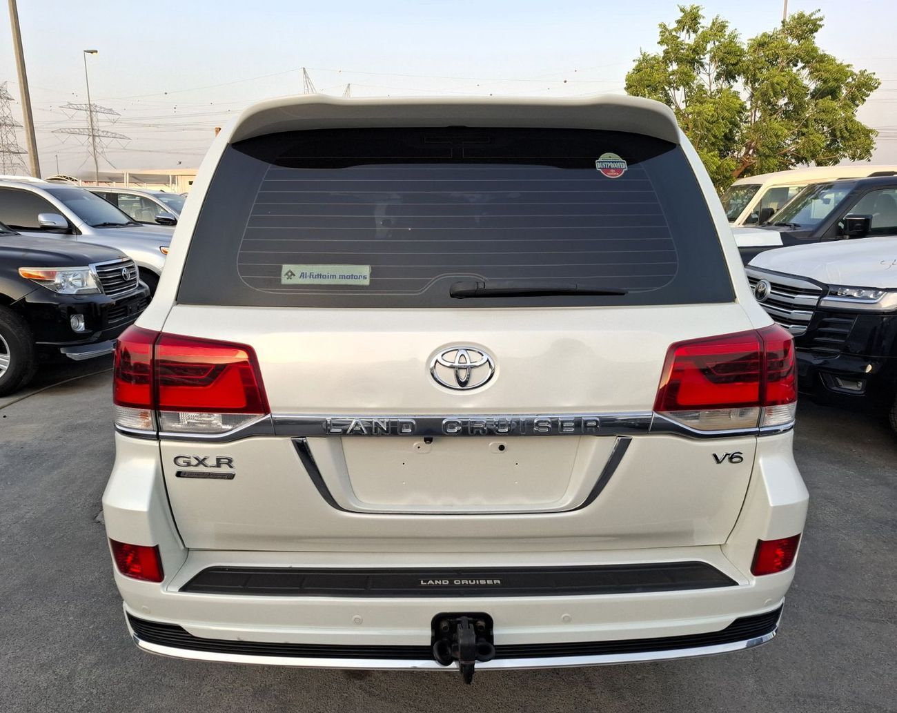 Toyota Land Cruiser GXR 4.0L (271 HP) 4WD Toyota Landcruiser GXR 4.0L 2019 White Petrol Original (Export Only)