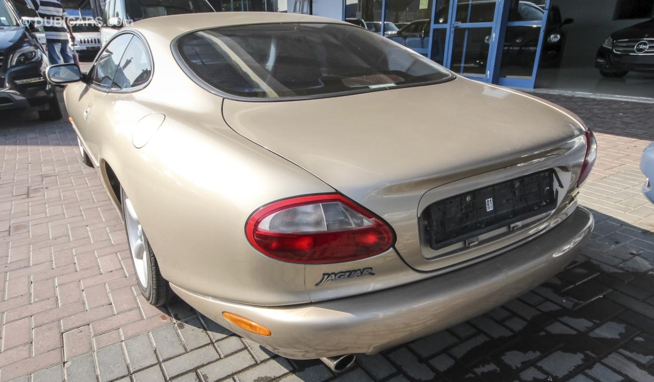 Jaguar XK 8