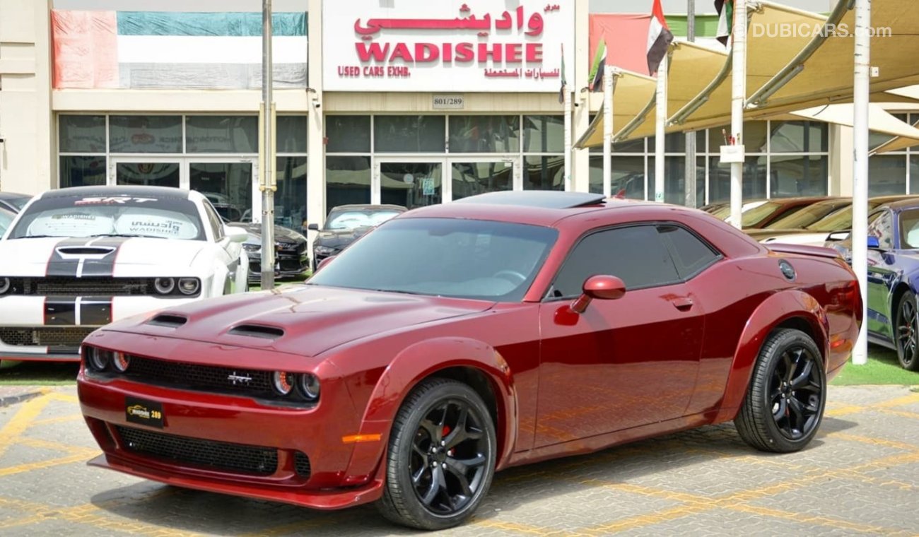 Dodge Challenger Challenger SXT V6 3.6L 2018/FullOption/SRT Wide Body/Original Leather Interior/Good Condition