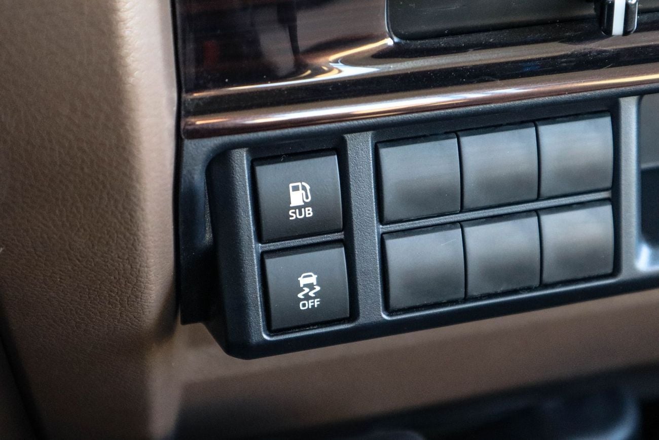 تويوتا لاند كروزر بيك آب  TOYOTA LAND CRUISER SINGLE CAB 4.0L 2025 MODEL M/T