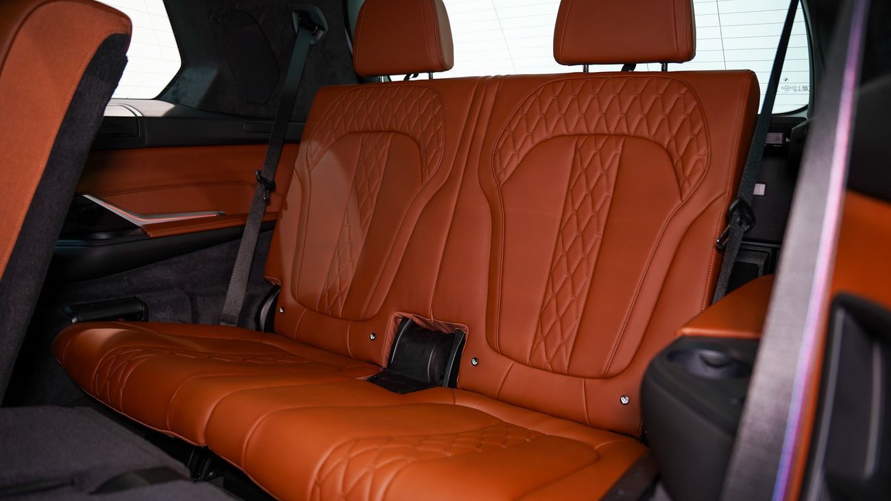 بي أم دبليو X7 XDRIVE40i LUXURY M SPORT PACKAGE