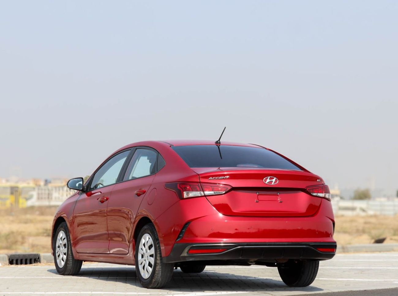هيونداي أكسنت Base 1.6L (138 HP) hyundai accent  2022 GCC 1.6 L accident-free original paint in excellent conditio