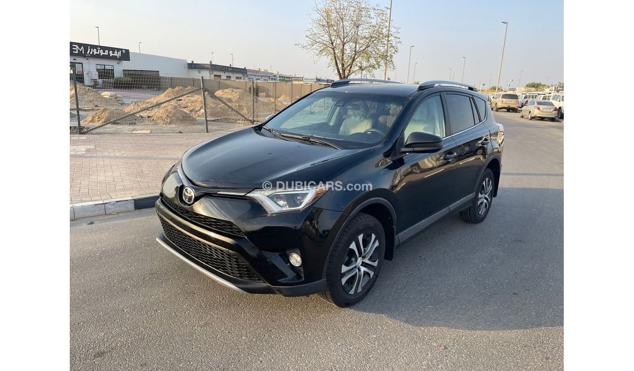 Used Toyota RAV 4 VX Rav4 2017 4x4 very good car 2017 for sale in Dubai