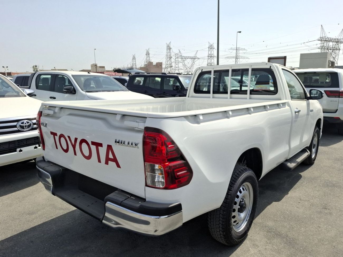 Toyota Hilux Toyota Hilux DLX 2.4L 2025 SC MT White Diesel