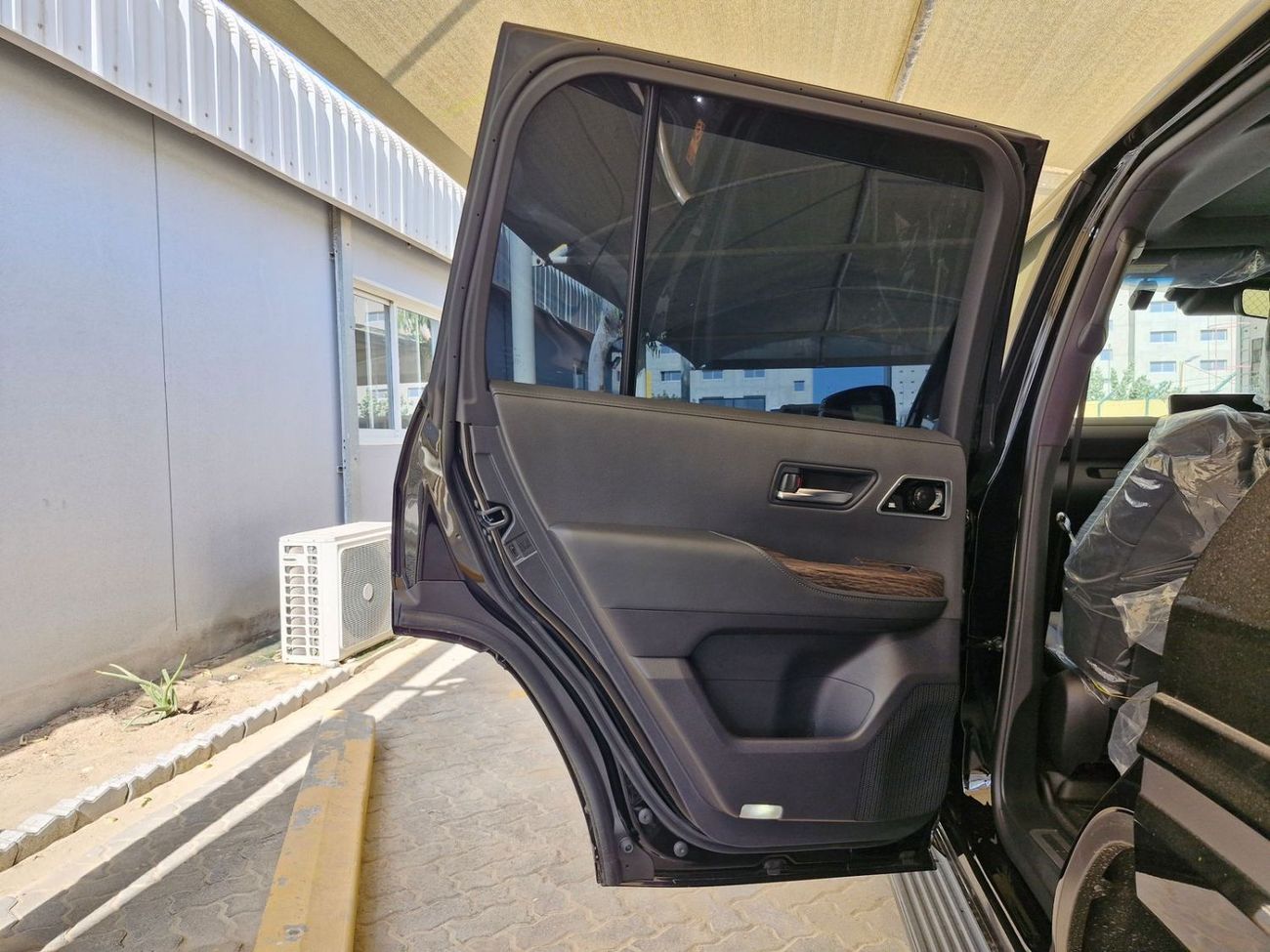 تويوتا لاند كروزر 2026 RHD	LAND CRUISER ZX 300 3.5L PETROL BRAND NEW 0KM