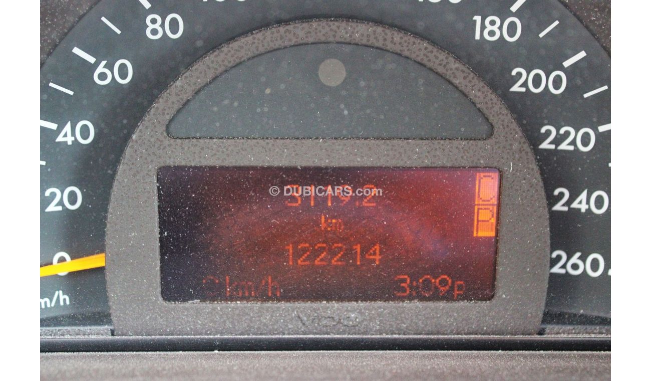 Mercedes-Benz C 200 ACCIDENTS FREE - GCC - PERFECT CONDITION - ELEGANCE - FULL OPTION - ENGINE 1800 CC