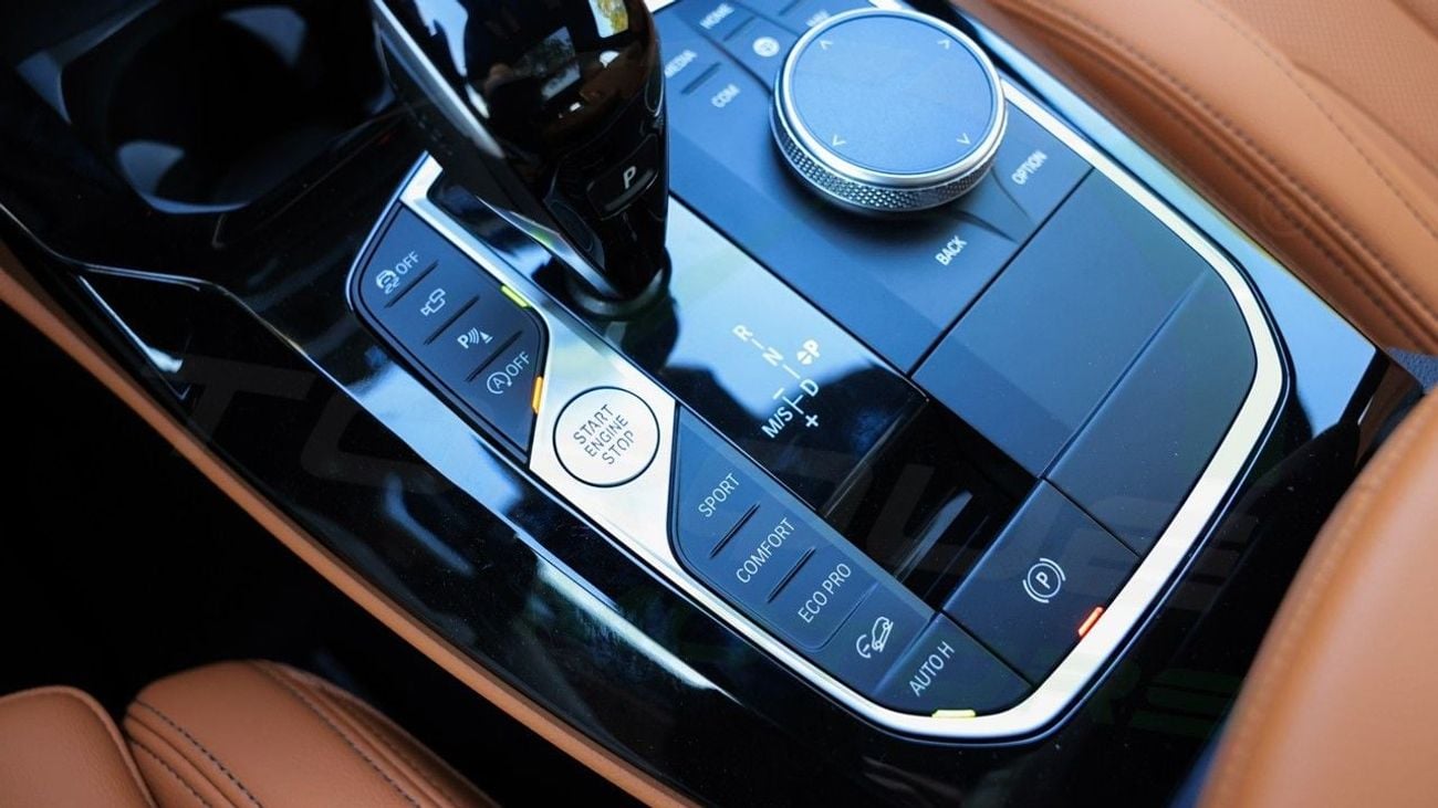 بي أم دبليو X4 ( Only For Export ) 2025 BMW X4 xDrive 30i M 2.0T GCC BRAND NEW