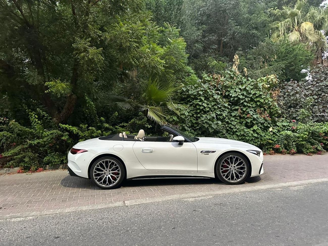 مرسيدس بنز SL 55 AMG Roadster 4Matic+