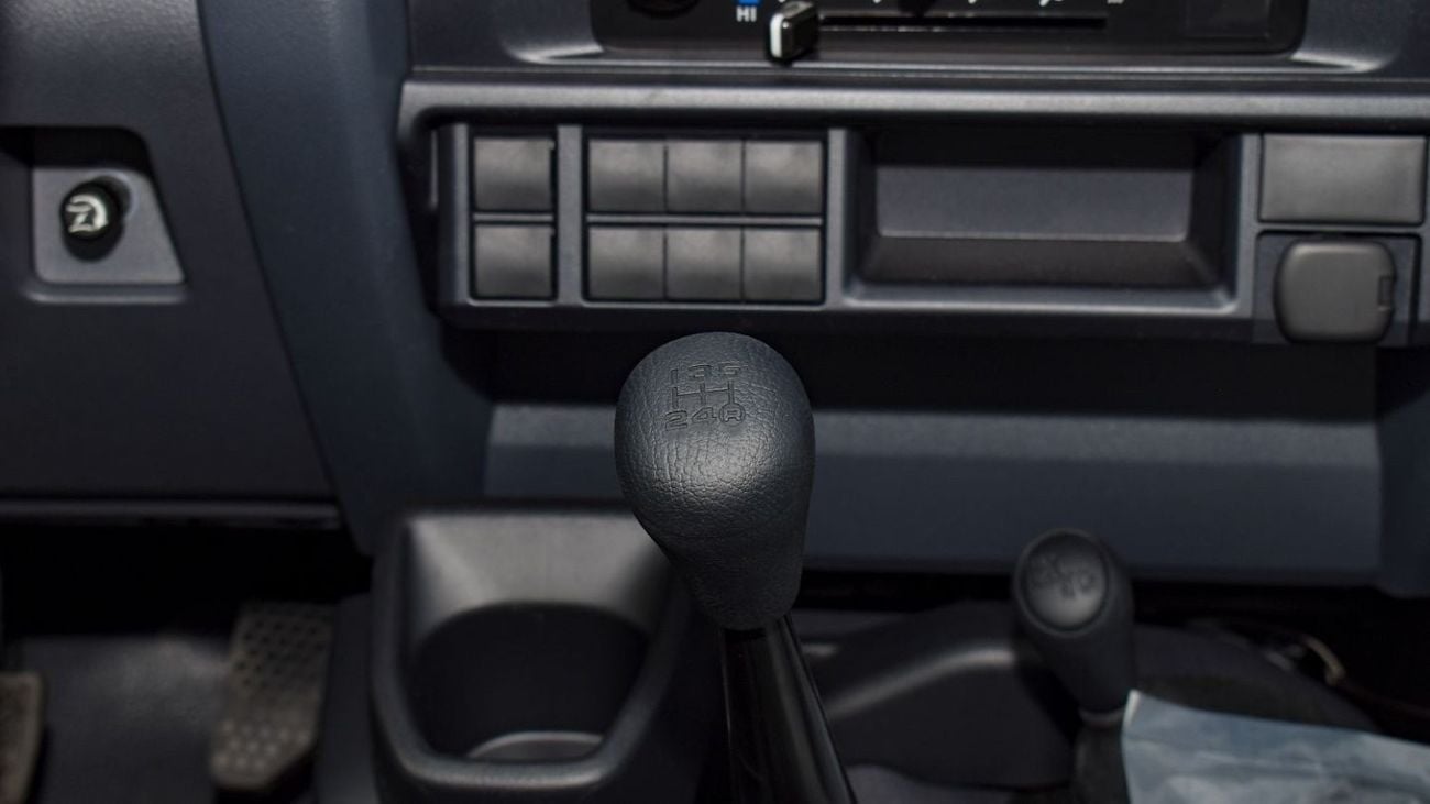 تويوتا لاند كروزر 70 Toyota Land Cruiser Hardtop 5Door 4.2L Manual- 2025 Model