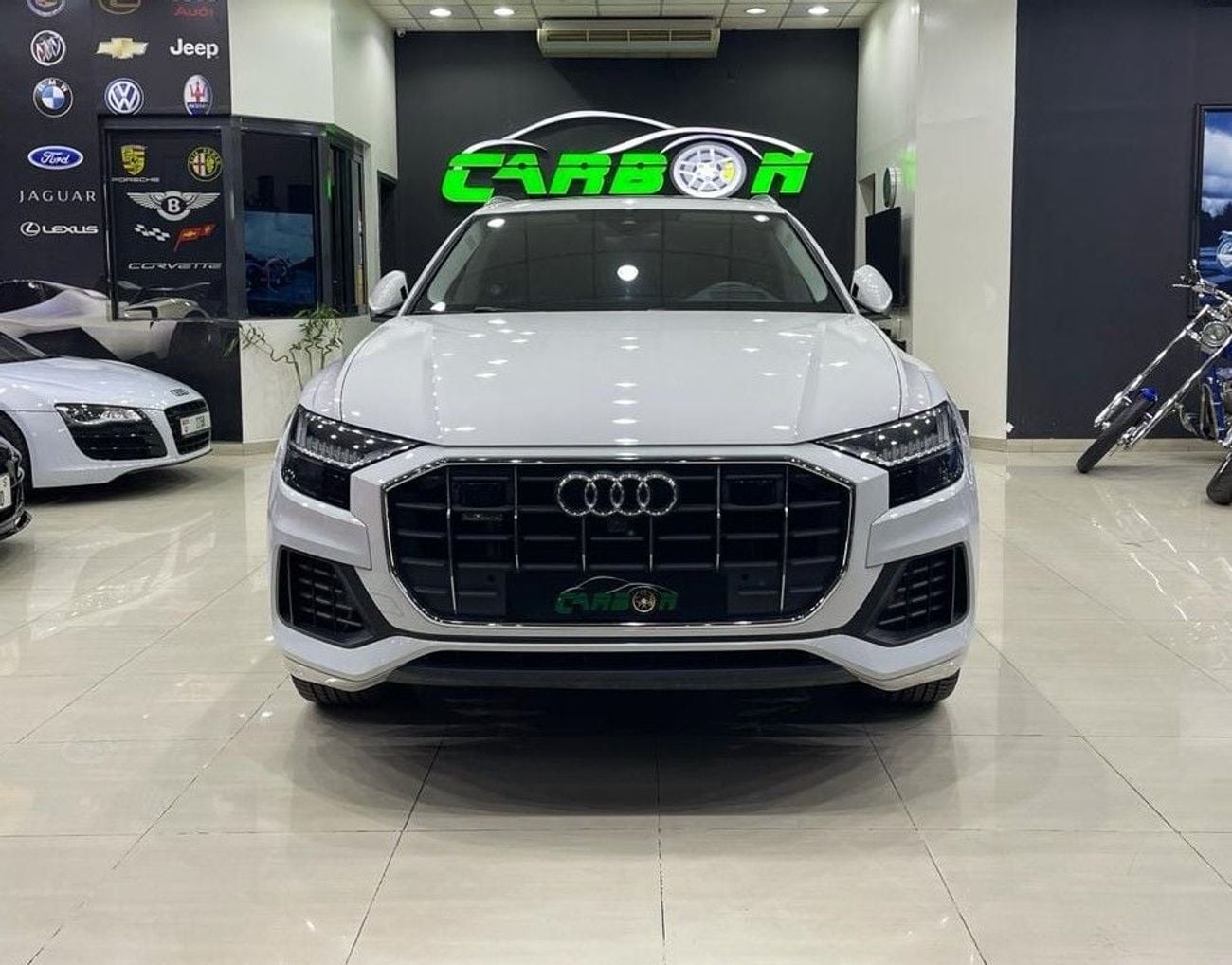Audi Q8 55 TFSI quattro (340 HP)