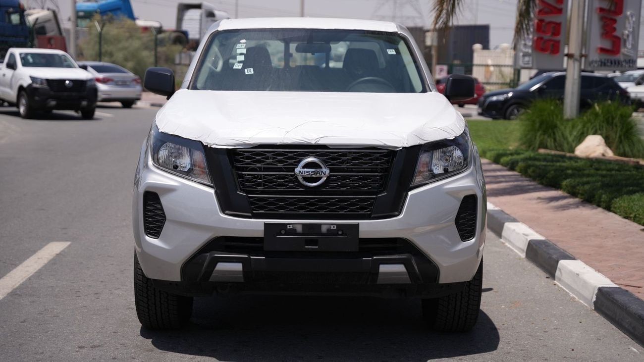 Nissan Navara Nissan Navara  2.5L 4WD Diesel XE MT DCab Plus MY-2023