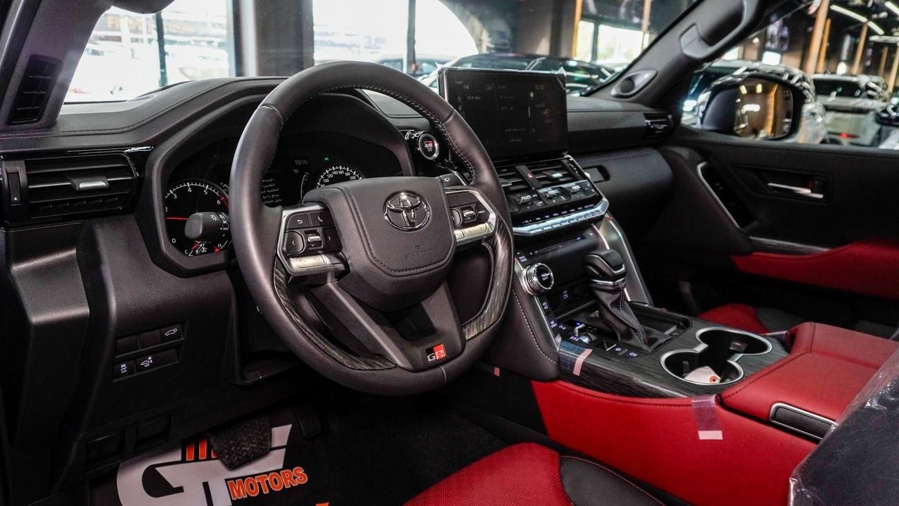 Toyota Land Cruiser GR Sport 3.5 L V6 Twin Turbo