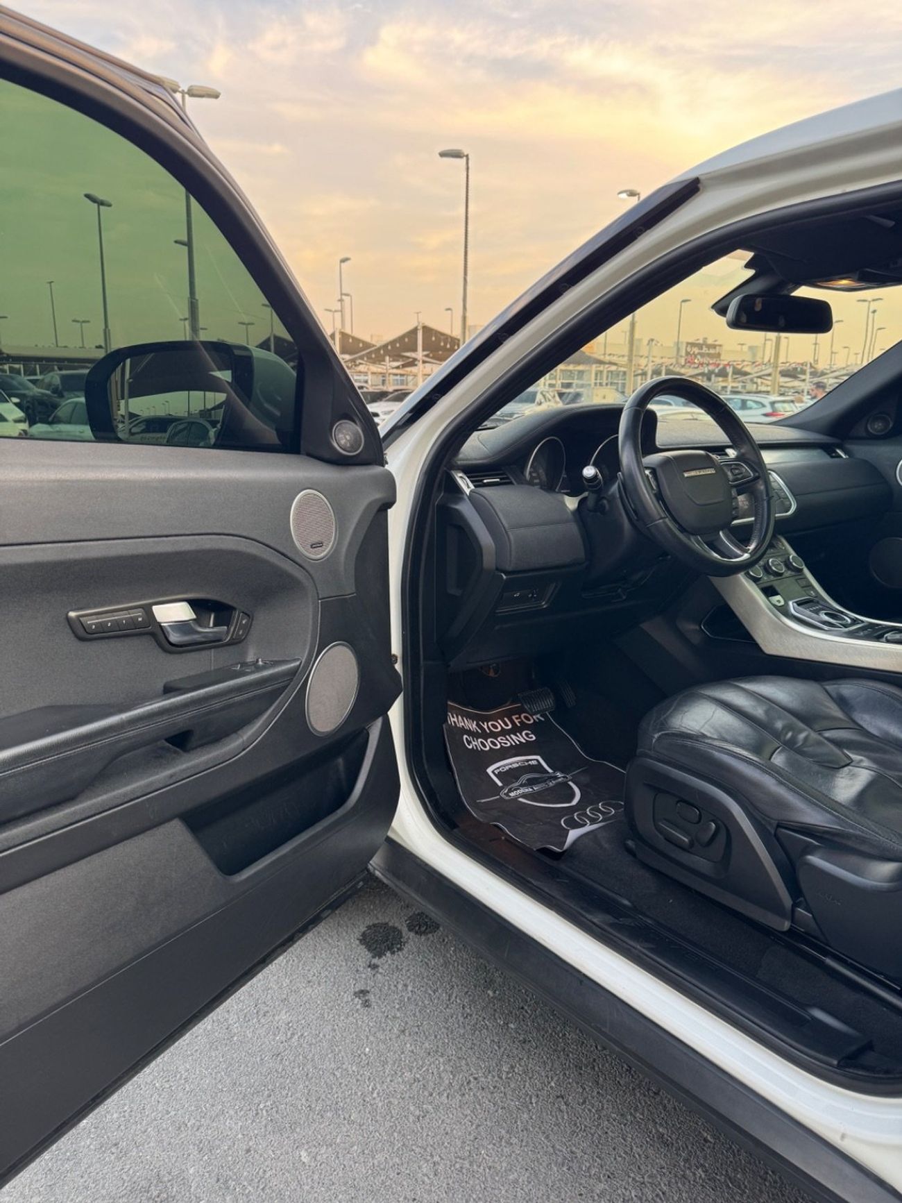لاند روفر رانج روفر إيفوك HSE 2.0L Convertible