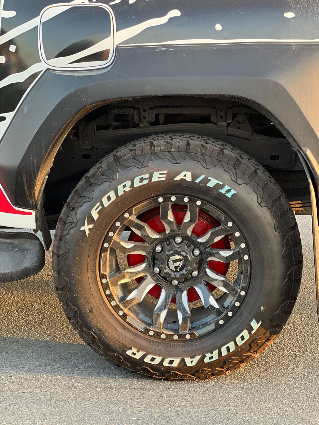 Toyota Hilux Toyota Hilux 2016model Modified 2024 Adventure 2.7 4x4 petrol Engine Colour white push start Transmi