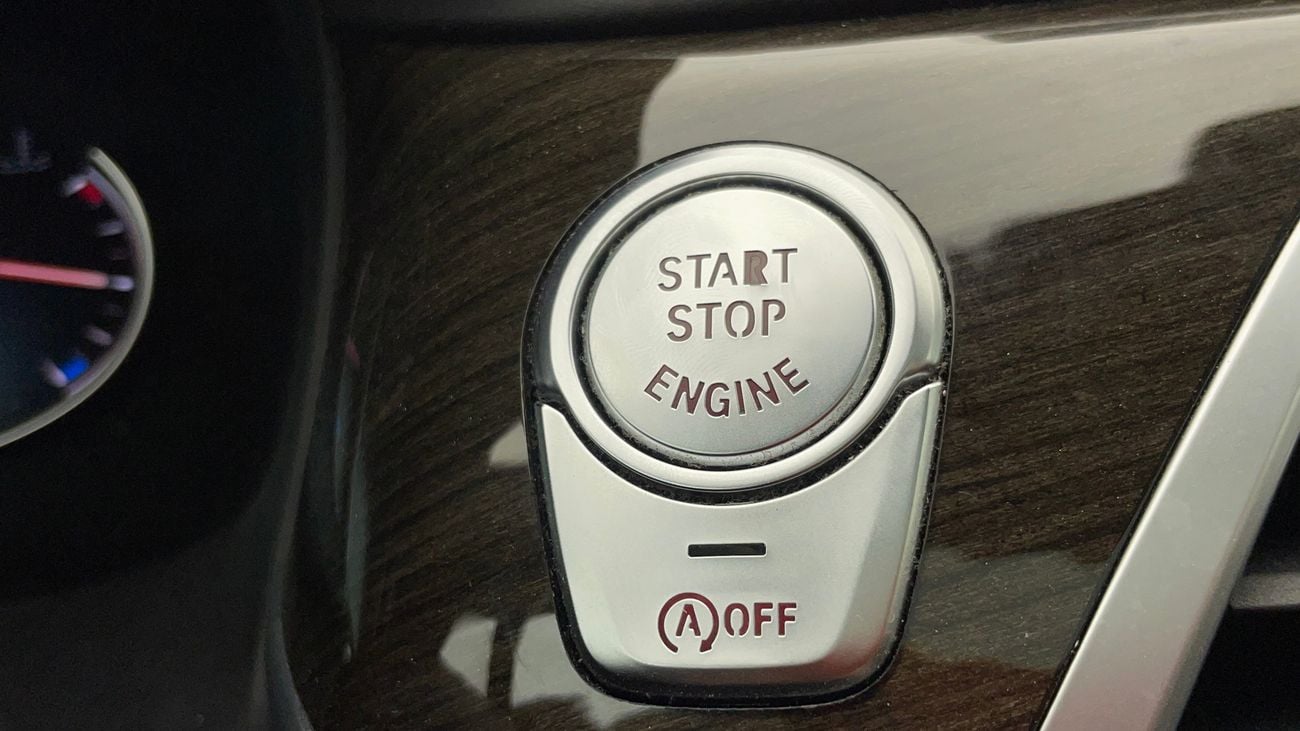 بي أم دبليو 730Li EXCLUSIVE 2 | بدون دفعة مقدمة | اختبار القيادة في المنزل