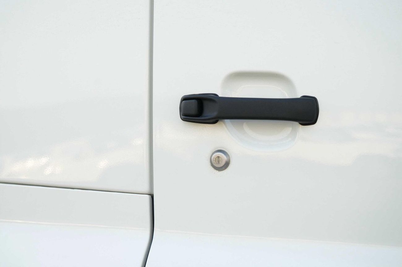 Hino 700 700ZS 4041 12.9L 39.5T CHASSIS CAB 6X4 M/T DIESEL