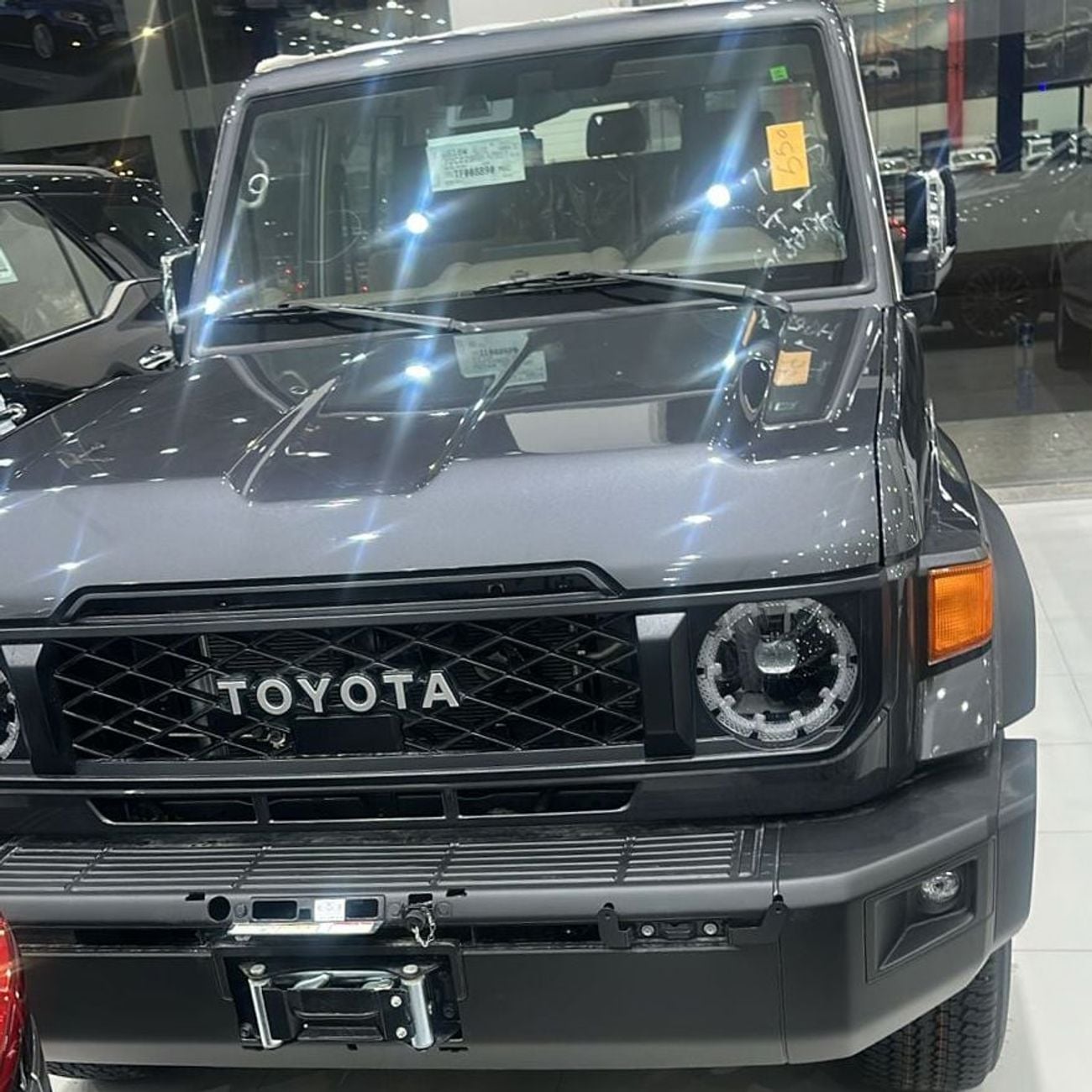 تويوتا لاند كروزر 70 2026 Toyota Land Cruiser 76 4.0L Petrol AT with radar - Saudi Specs