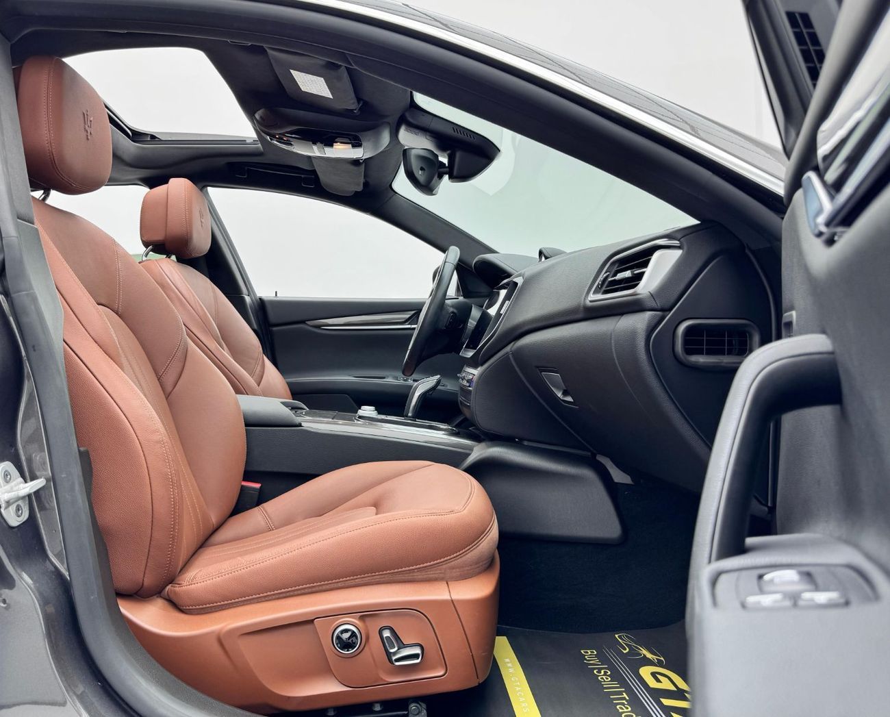 مازيراتي جيبلي GT Hybrid 2.0L 2022 Maserati Ghibli GT, Maserati Warranty Dec 2025, Maserati Service History , GCC