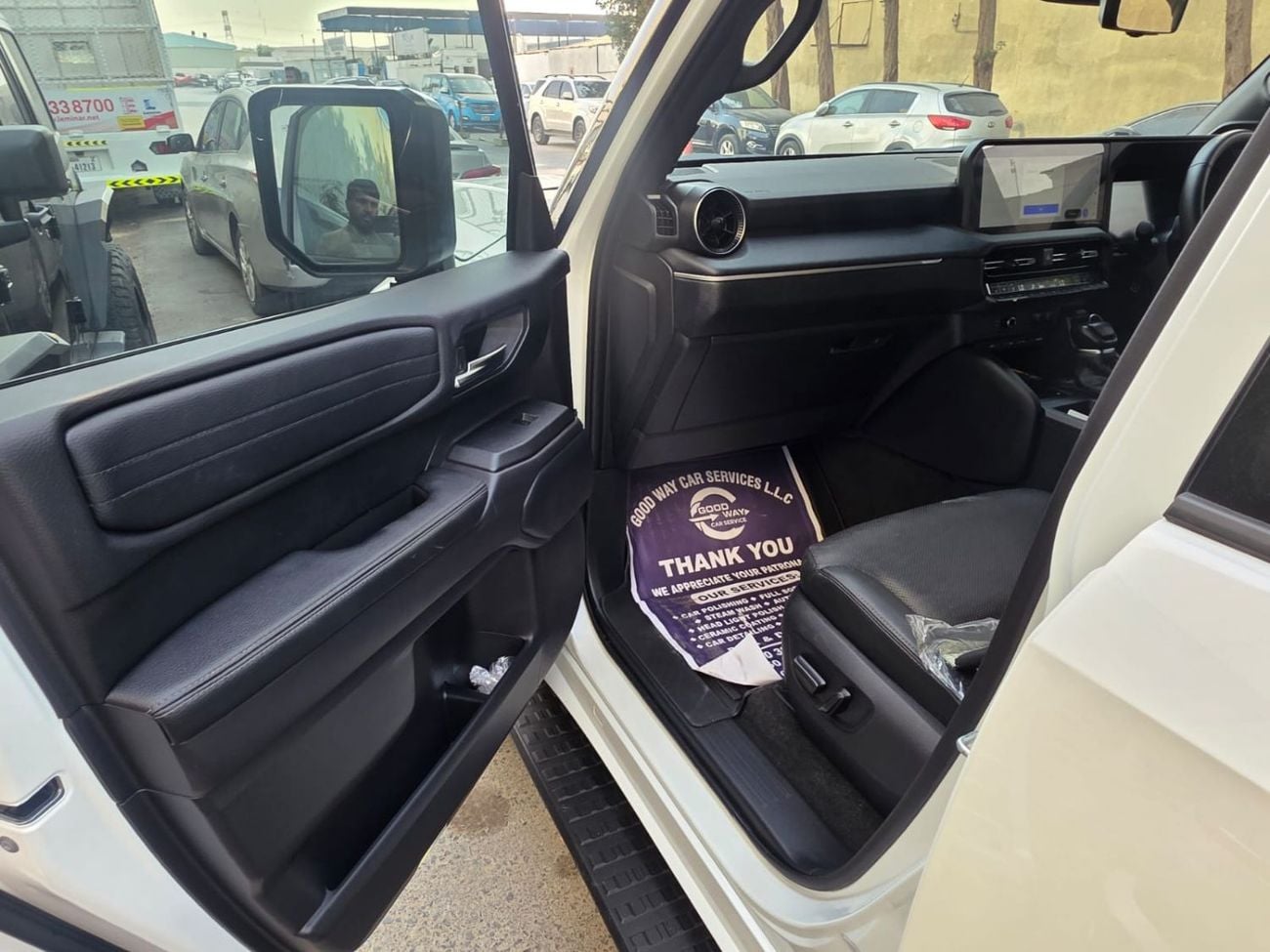 تويوتا برادو TOYOTA PRADO KAKADU  2025  BLACK 4WD AT DIESEL = RIGHT HAND