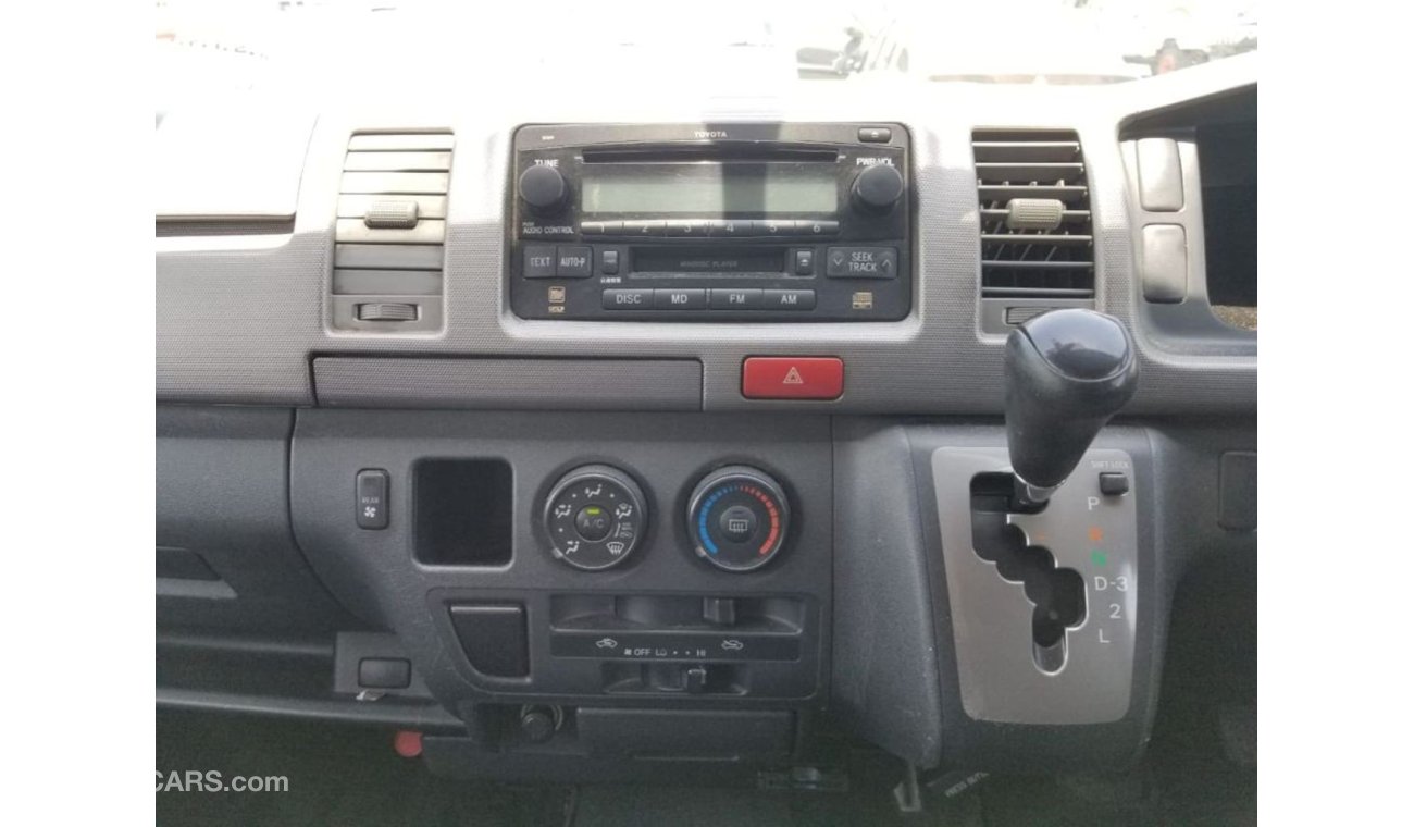 تويوتا هاياس Hiace RIGHT HAND DRIVE (Stock no PM 628 )