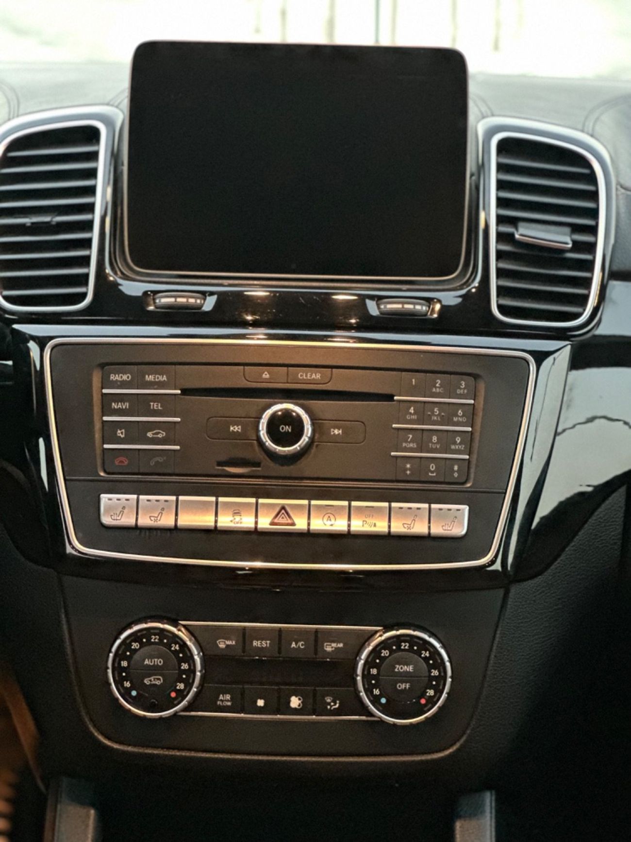 مرسيدس بنز GLE 43 AMG موديل 2019 خليجي مالك واحد من الوكاله فل مواصفات بانورما مالك اول الموتر مخزن