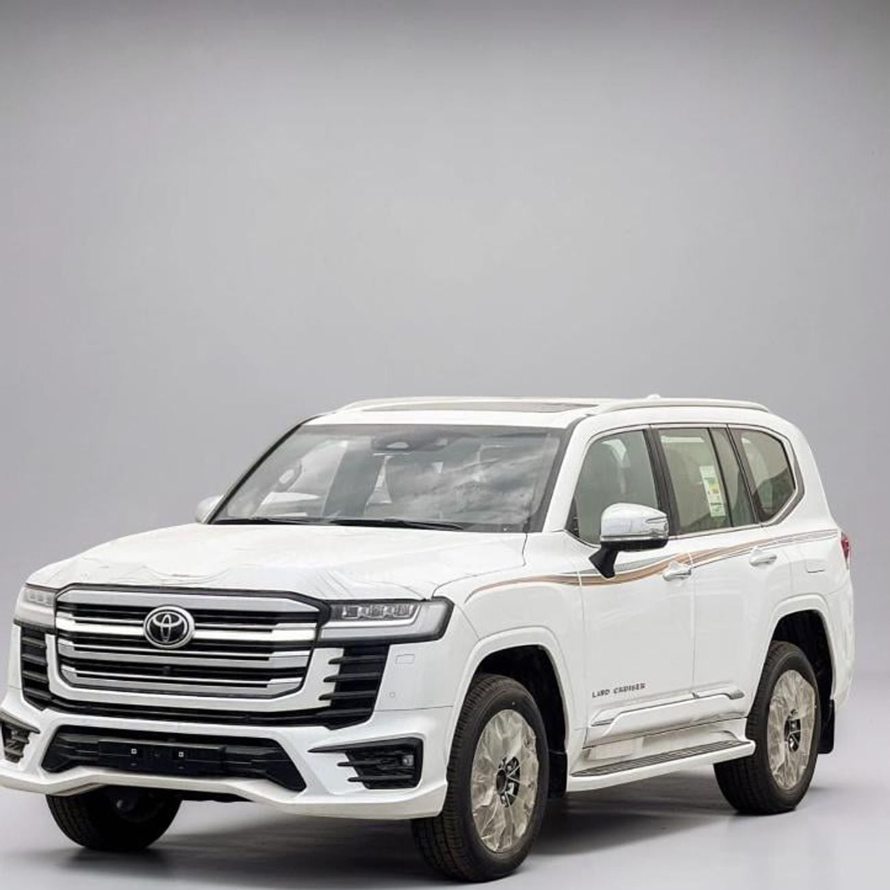تويوتا لاند كروزر Toyota Land Cruiser VXR 3.5L Twin Turbo Omani 2026