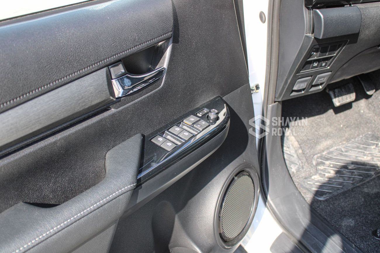 Toyota Hilux ADVENTURE 4.0L V6 PETROL DC AT 4WD 2026MY