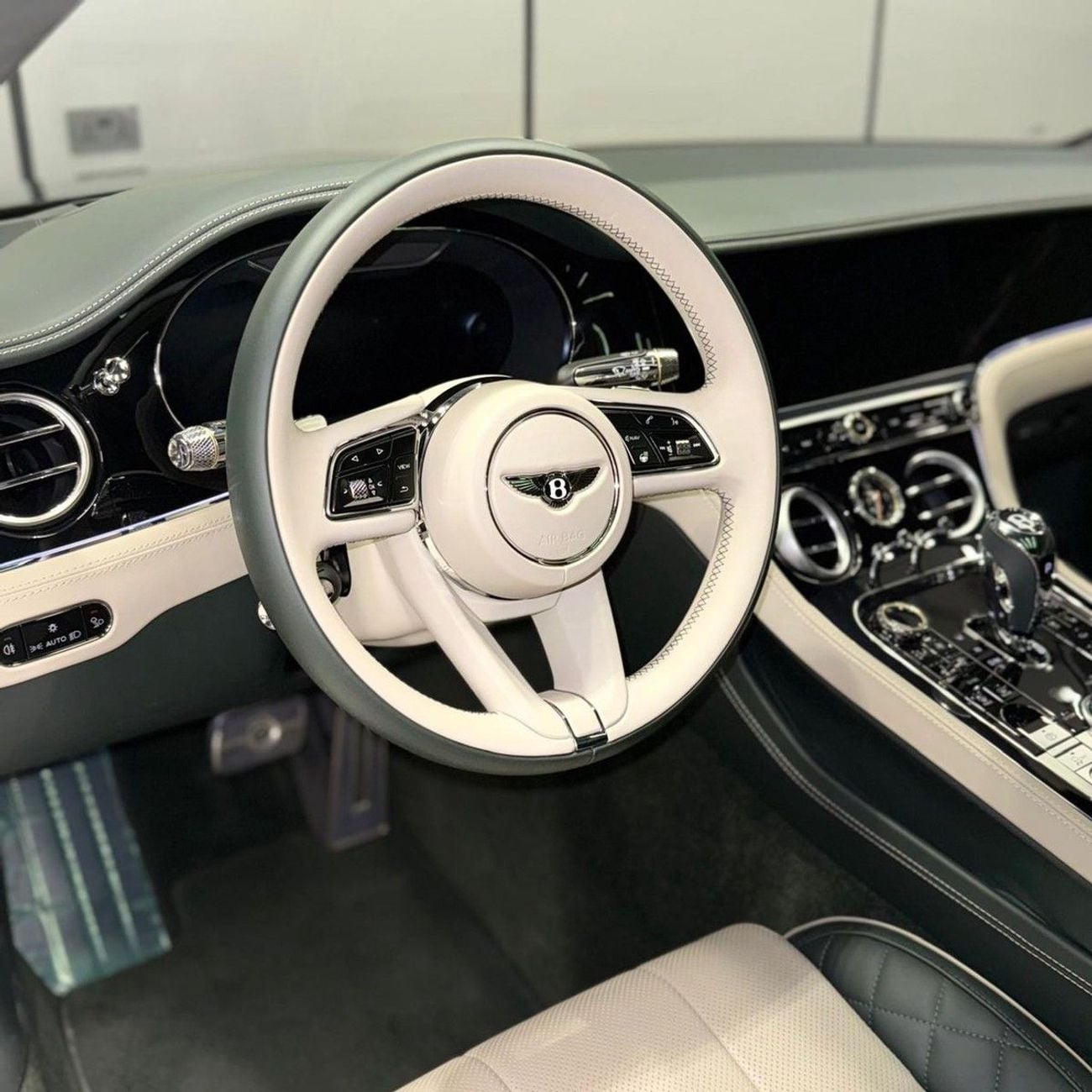 Bentley Continental GT W12 Bentley Continental GT 2021 GCC specs