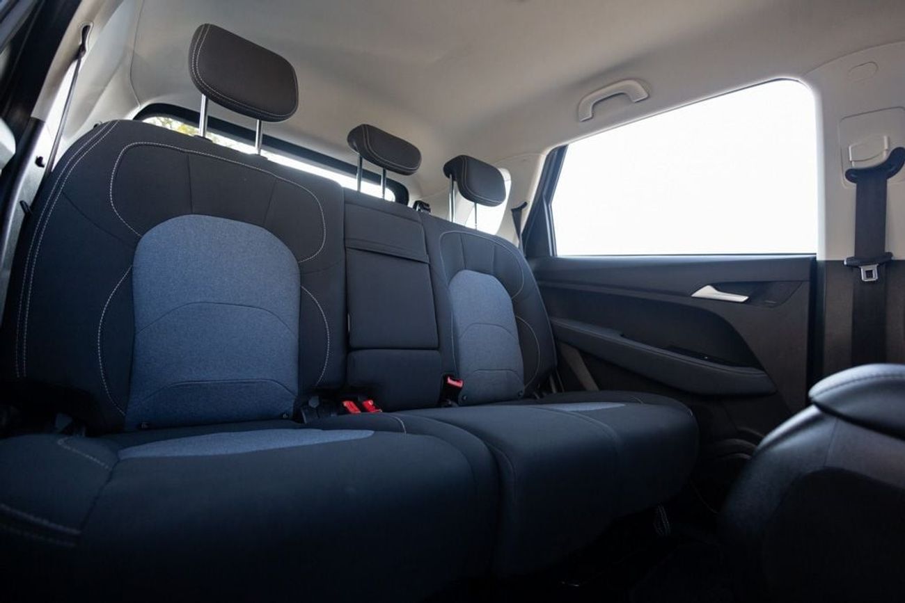 Chevrolet Captiva LS 1.5L (149 HP) (7 Seater)