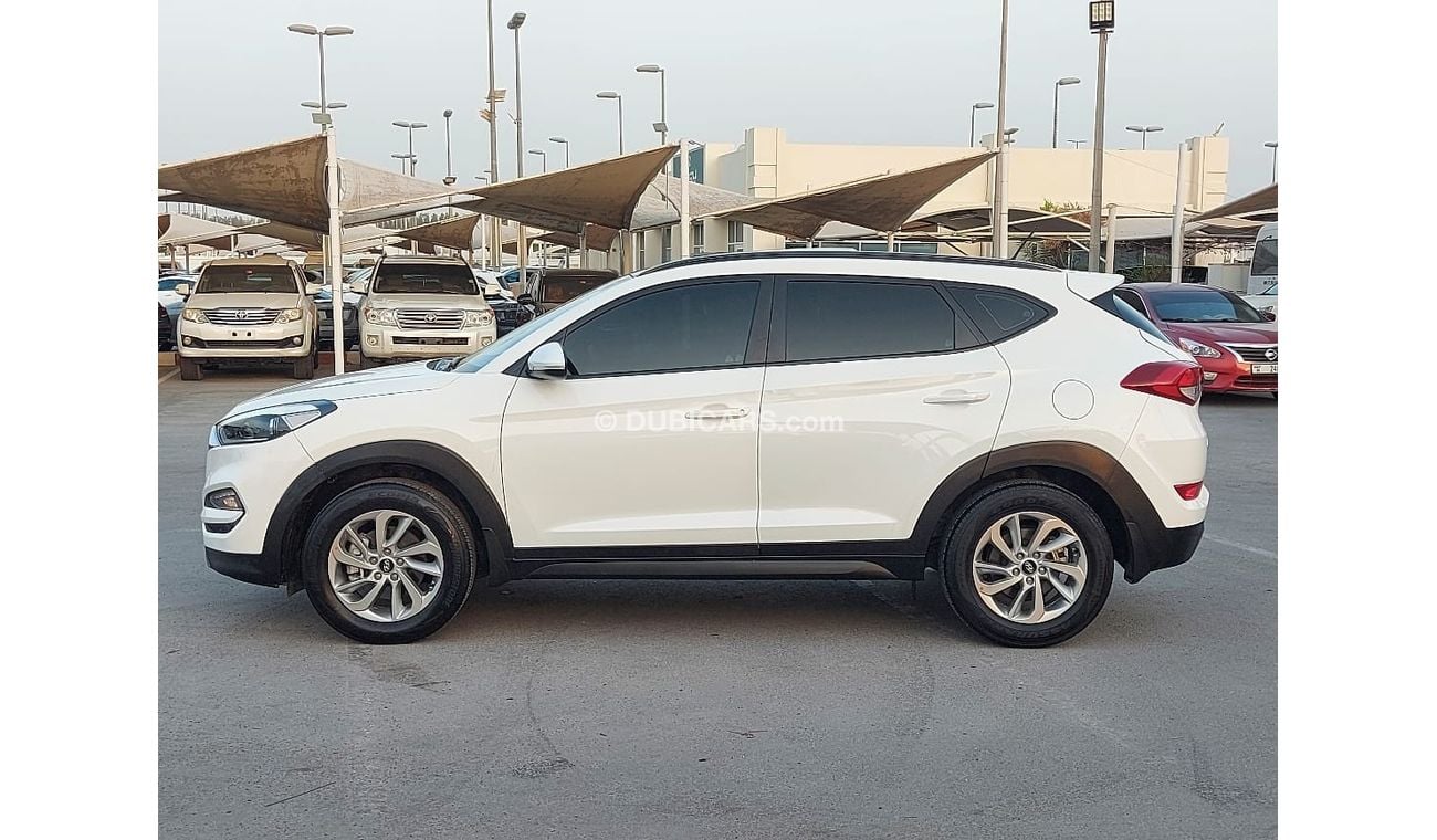 هيونداي توسون SE هيونداى توسان 2017 خليجي بحاله ممتازه 2000 سي سي