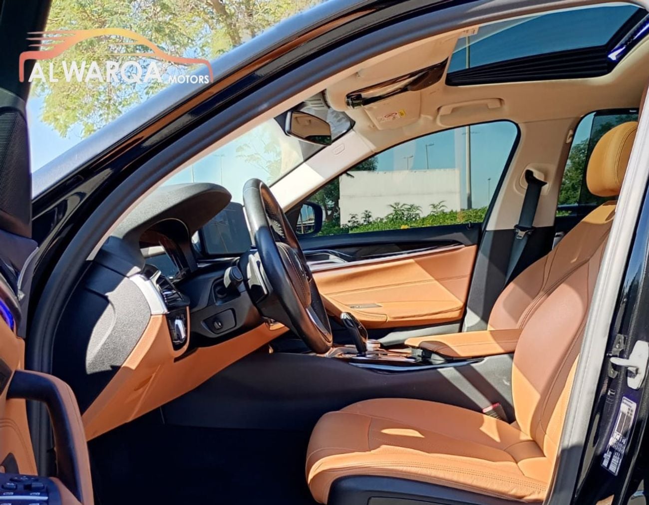 بي أم دبليو 520i EXCLUSIVE PLUS Middle East Edition 2.0L
