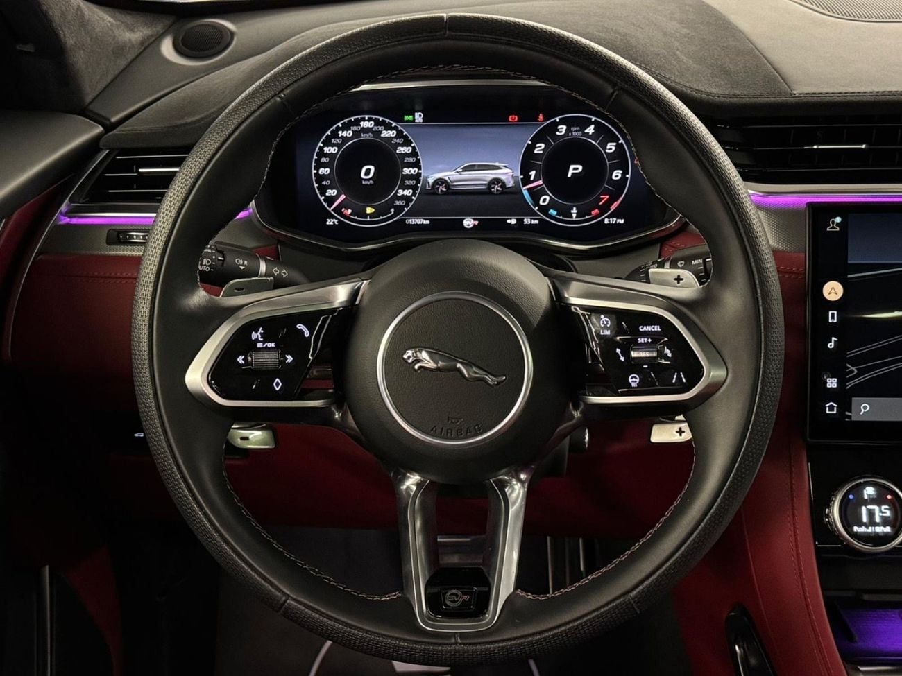 جاكوار F بيس SVR 5.0L