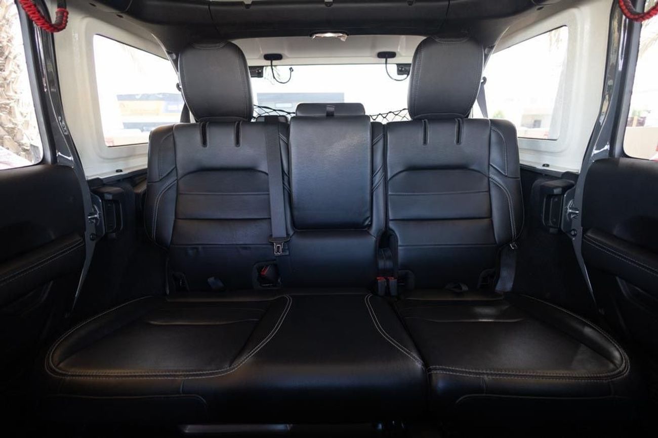 Jeep Wrangler Unlimited Sahara 3.6L